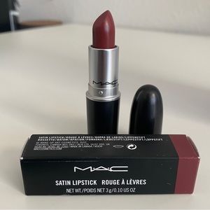BNIB MAC Satin Lipstick in Retro